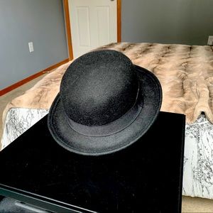 H&M black wool round small brim women’s hat